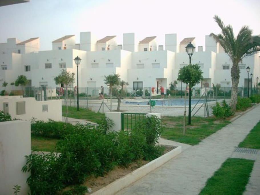 Buganvillas Urbanisation House Facing Pool