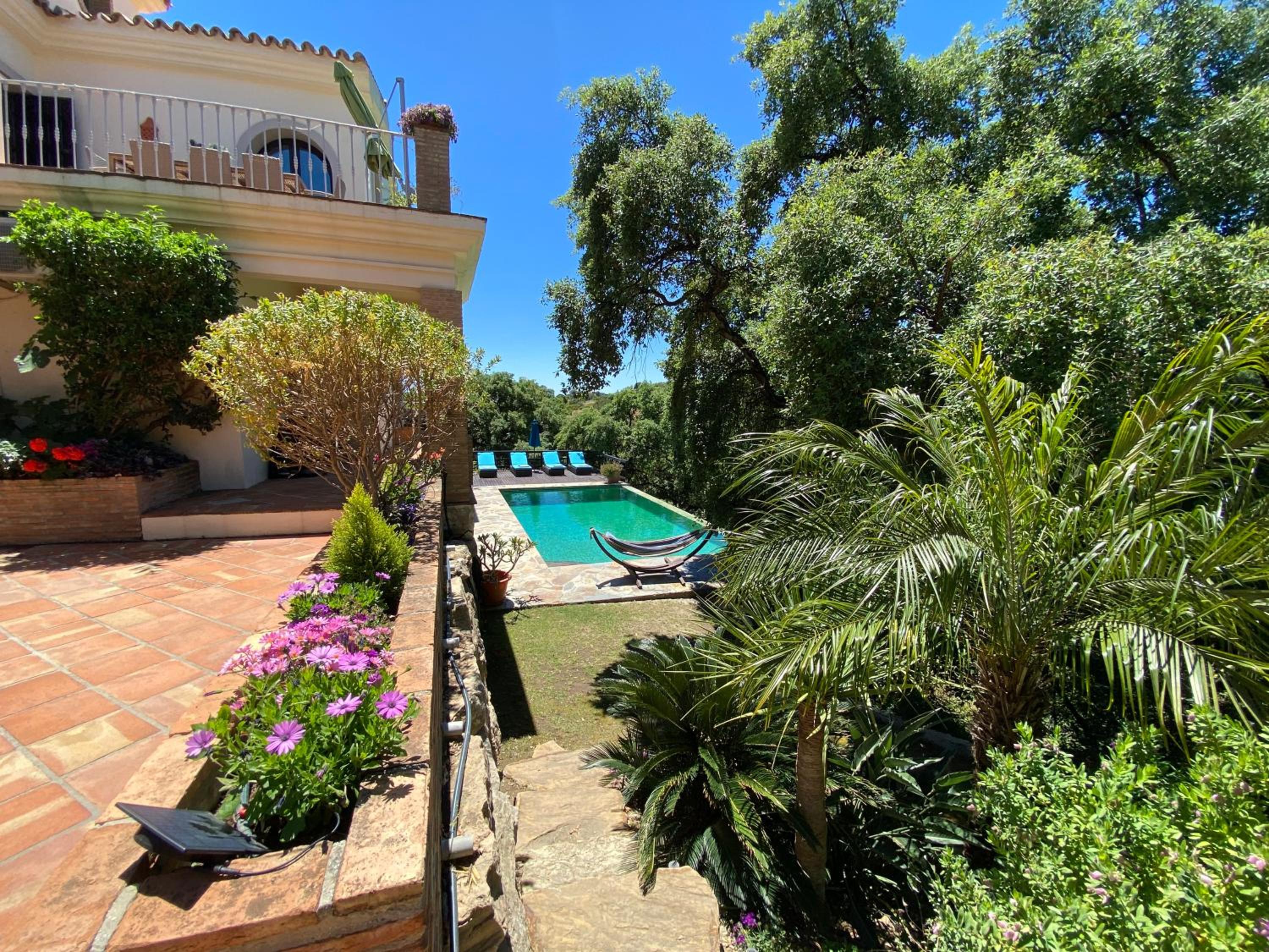 Peaceful 3 Bedroom Villa with Infinity Pool Estepona Marbella