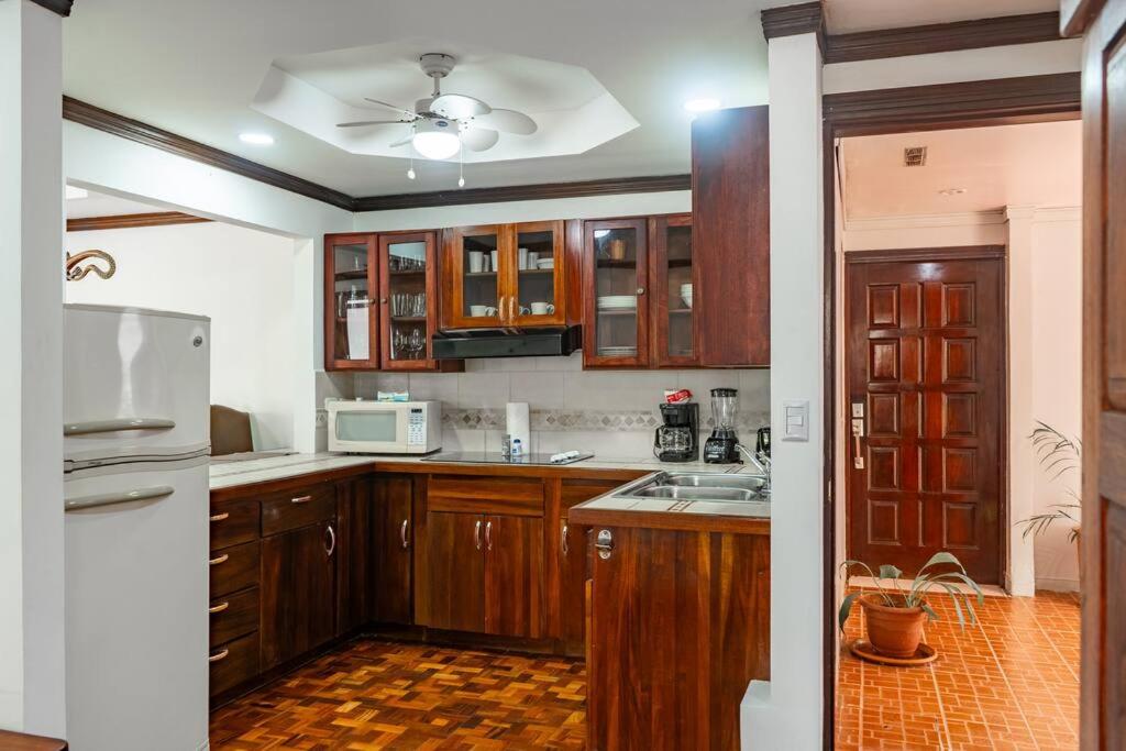Tropical Oasis Family 2bdr