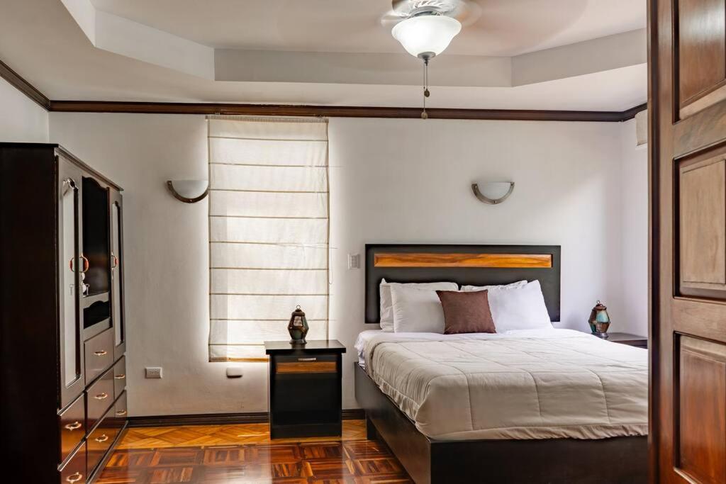 Tropical Oasis Family 2bdr