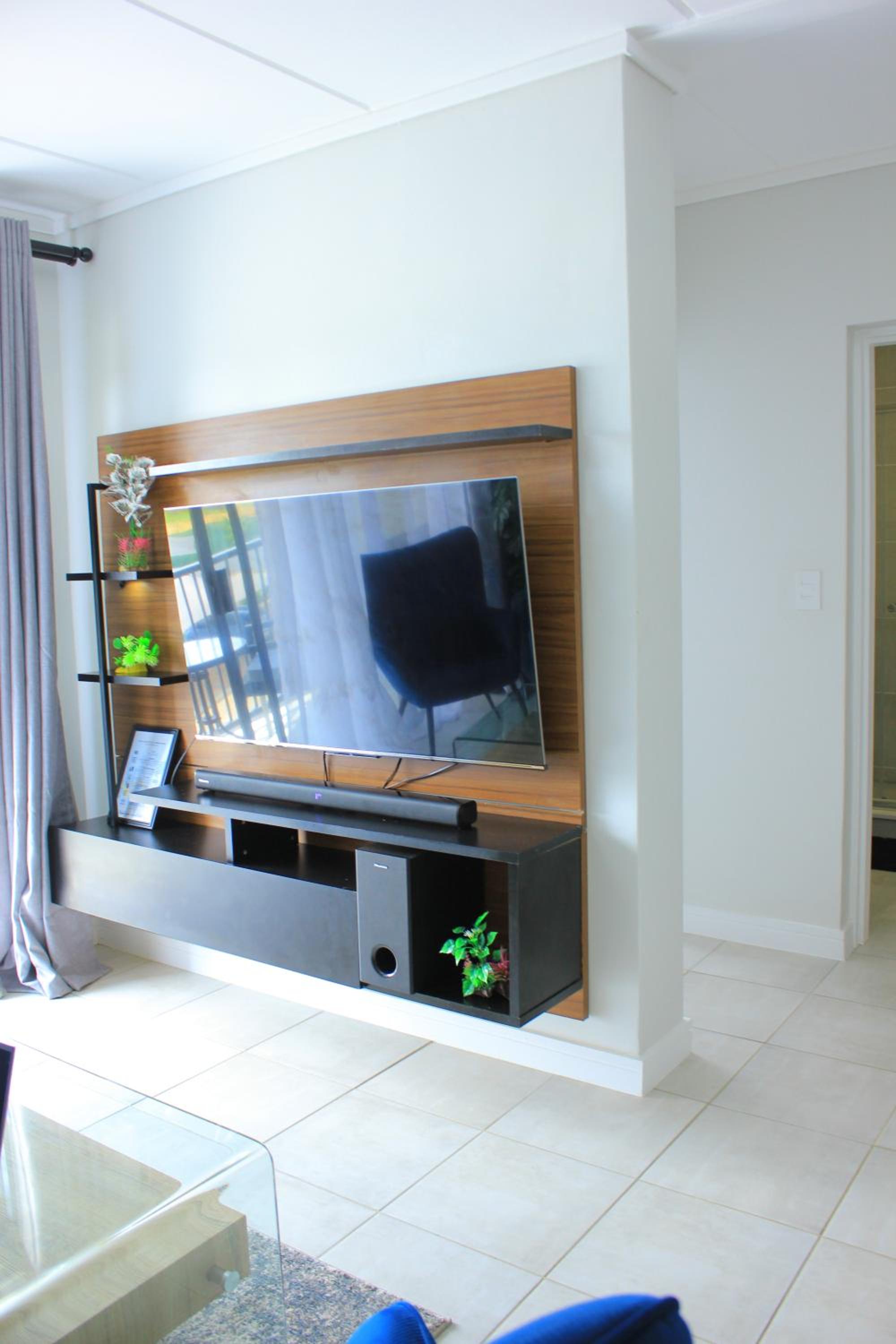 Cityscape Luxurious Apartment 2 view 2