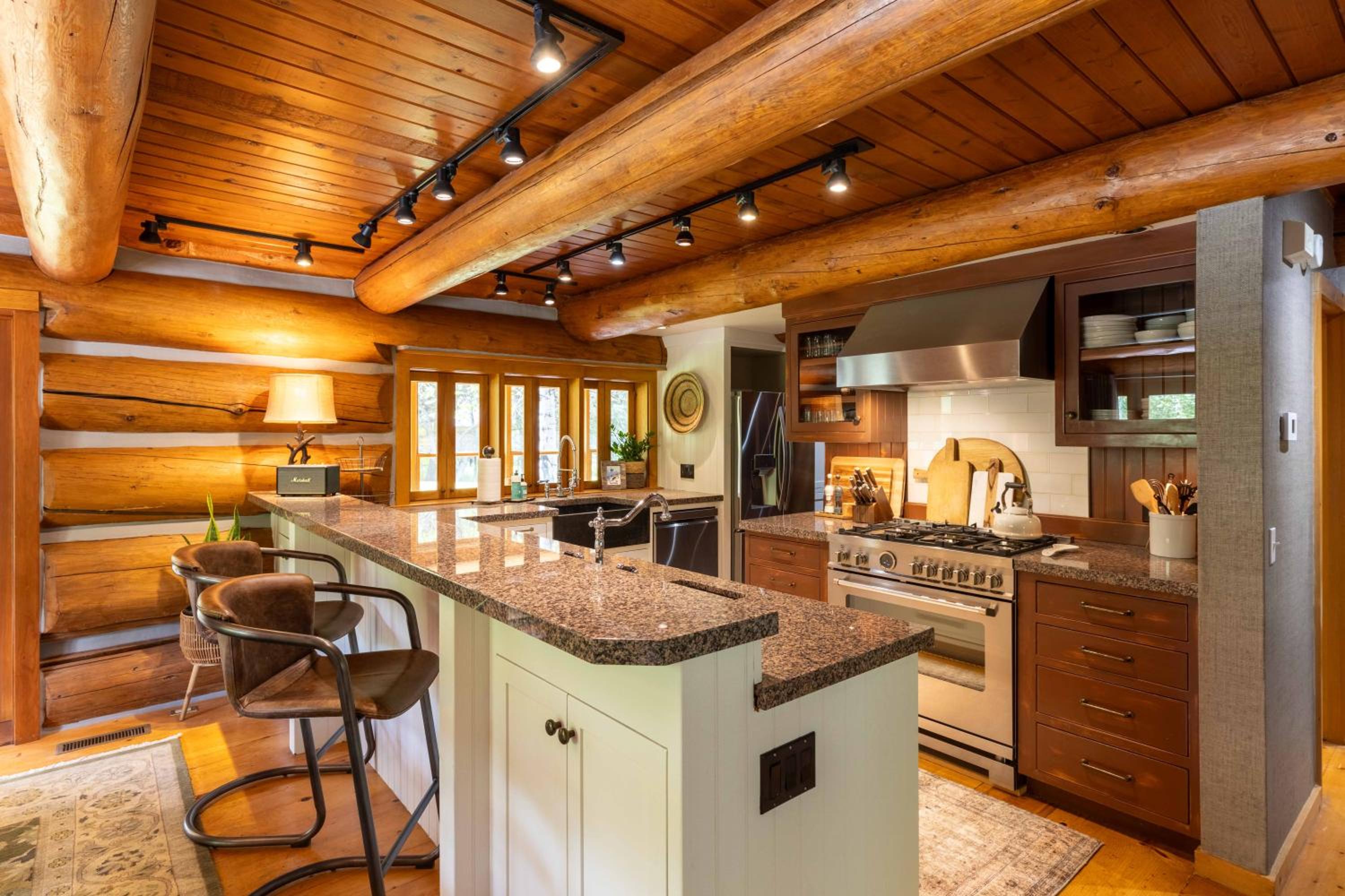 Ketchum Vacations - The Luxury Cabin at Comfort Circle - Property Image 1