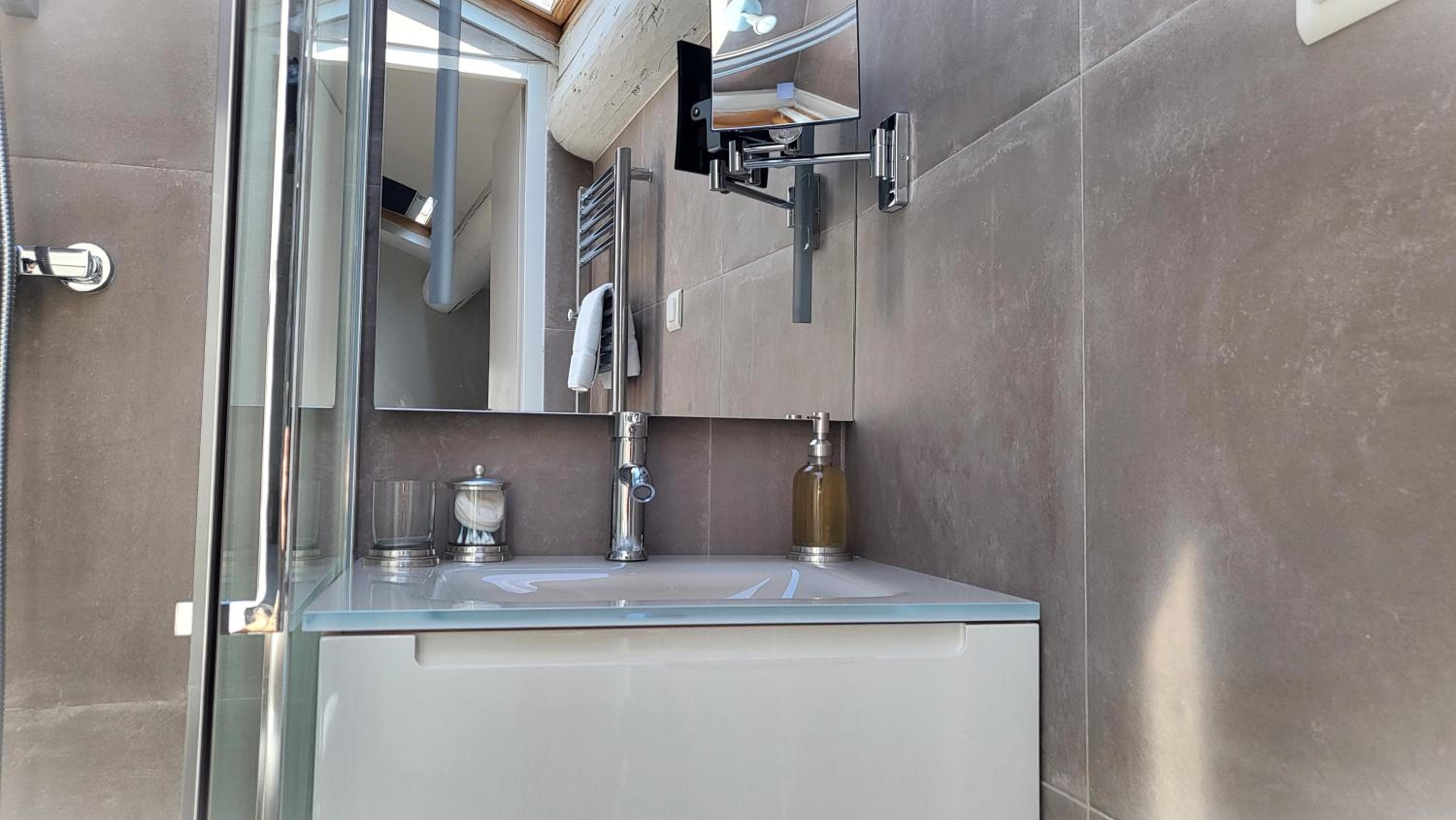 Villa Le Loft by Festif Azur 4-Star 200m2 House with Garden, 5-Min Walk to Palais des Festivals and Beaches