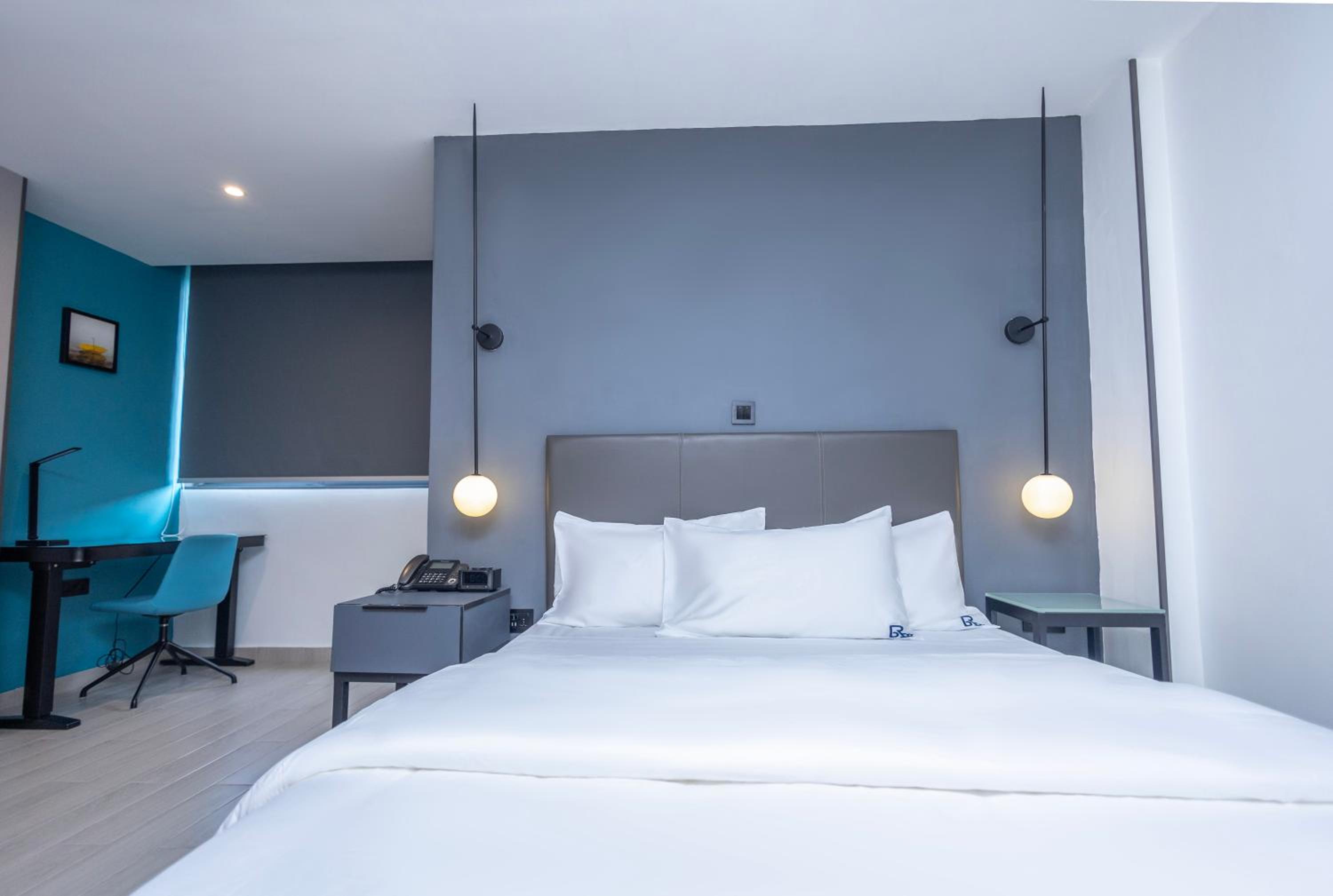 Bankable Roomzzz