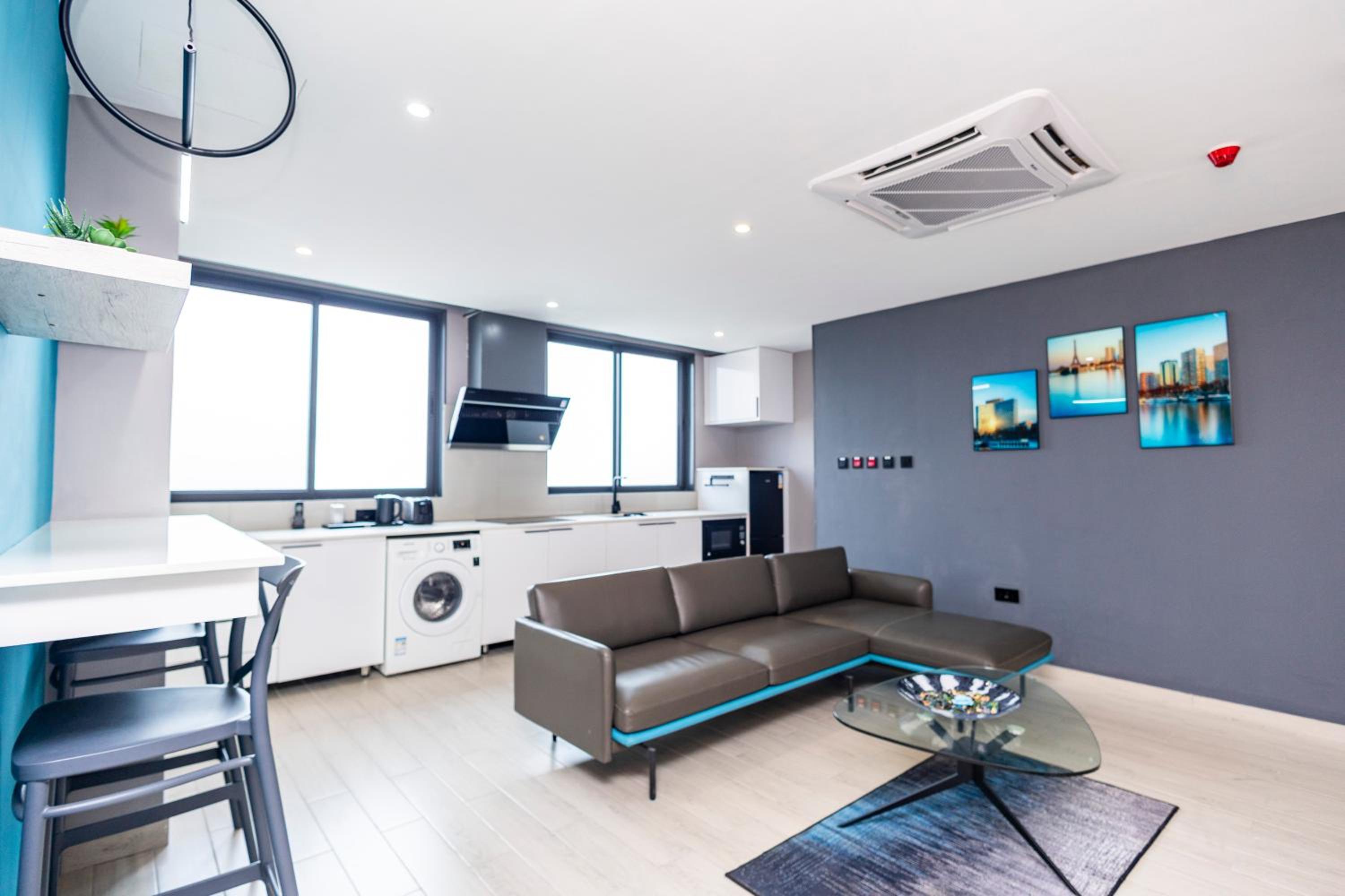 Bankable Roomzzz
