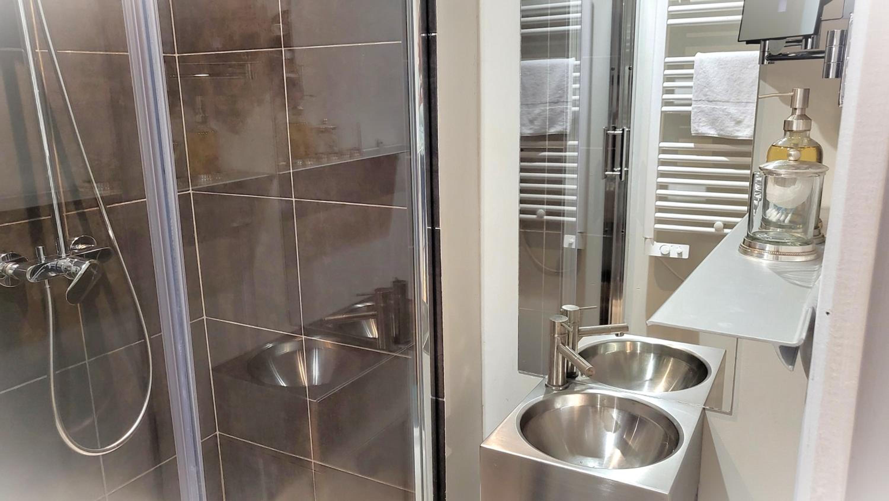 Villa Le Loft by Festif Azur 4-Star 200m2 House with Garden, 5-Min Walk to Palais des Festivals and Beaches