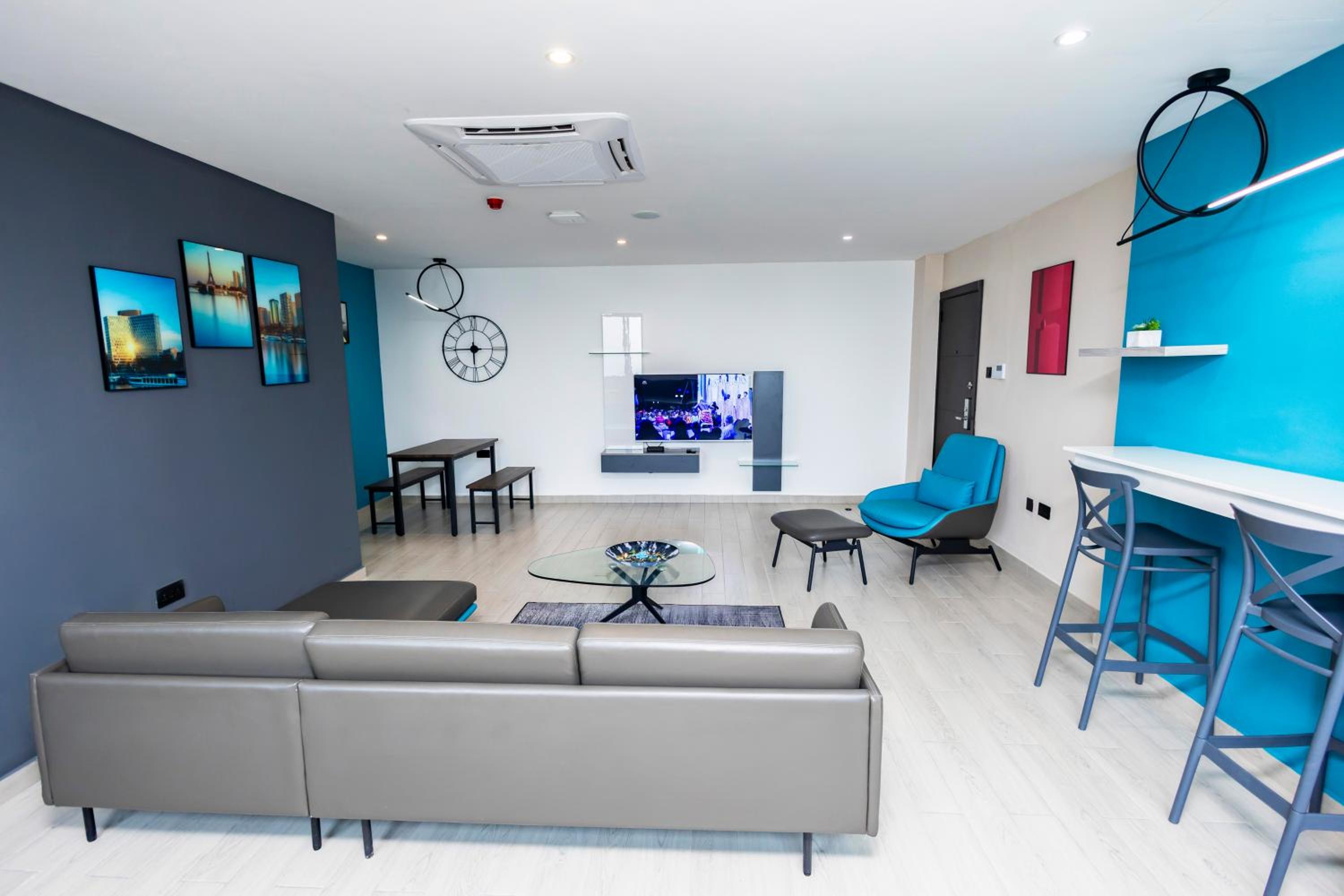 Bankable Roomzzz