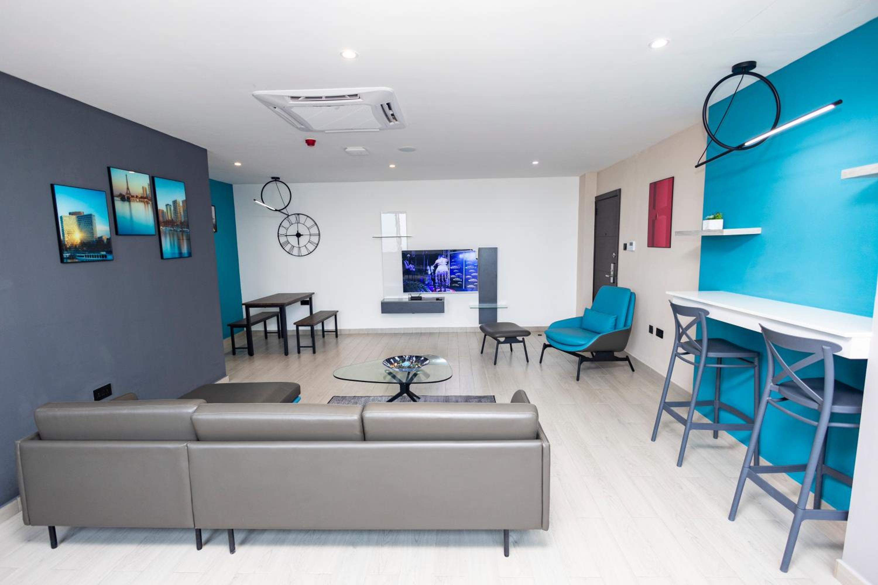 Bankable Roomzzz