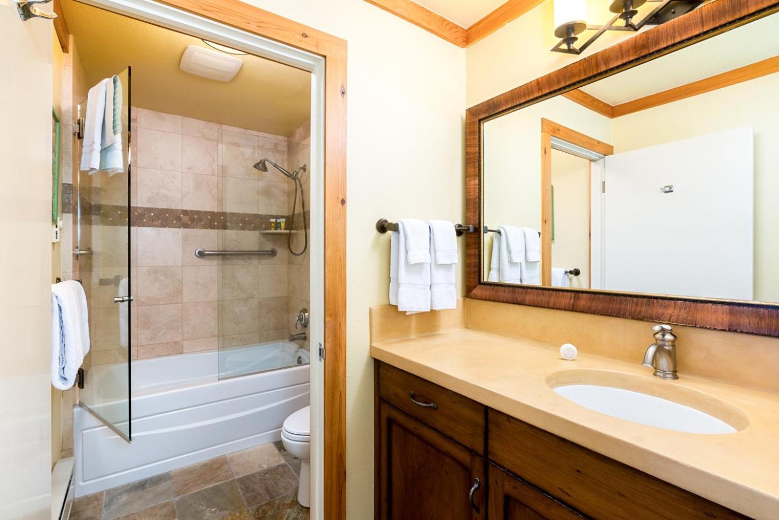 Miscellaneous Market Vacations - Spacious Wildflower Condo with Baldy Views - Property Image 5