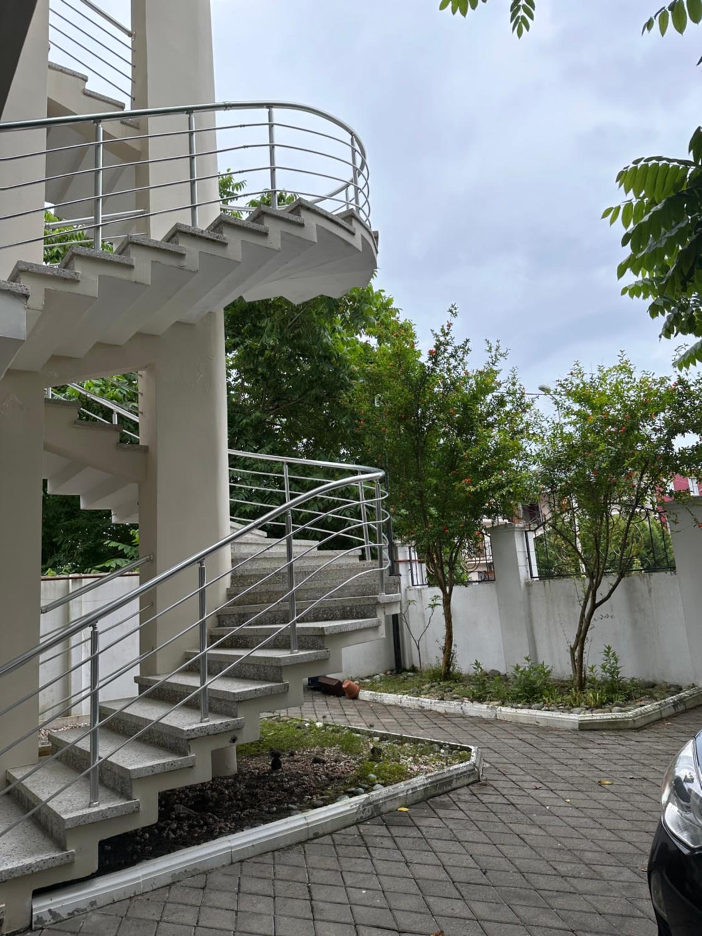 Guest House Vache view 3