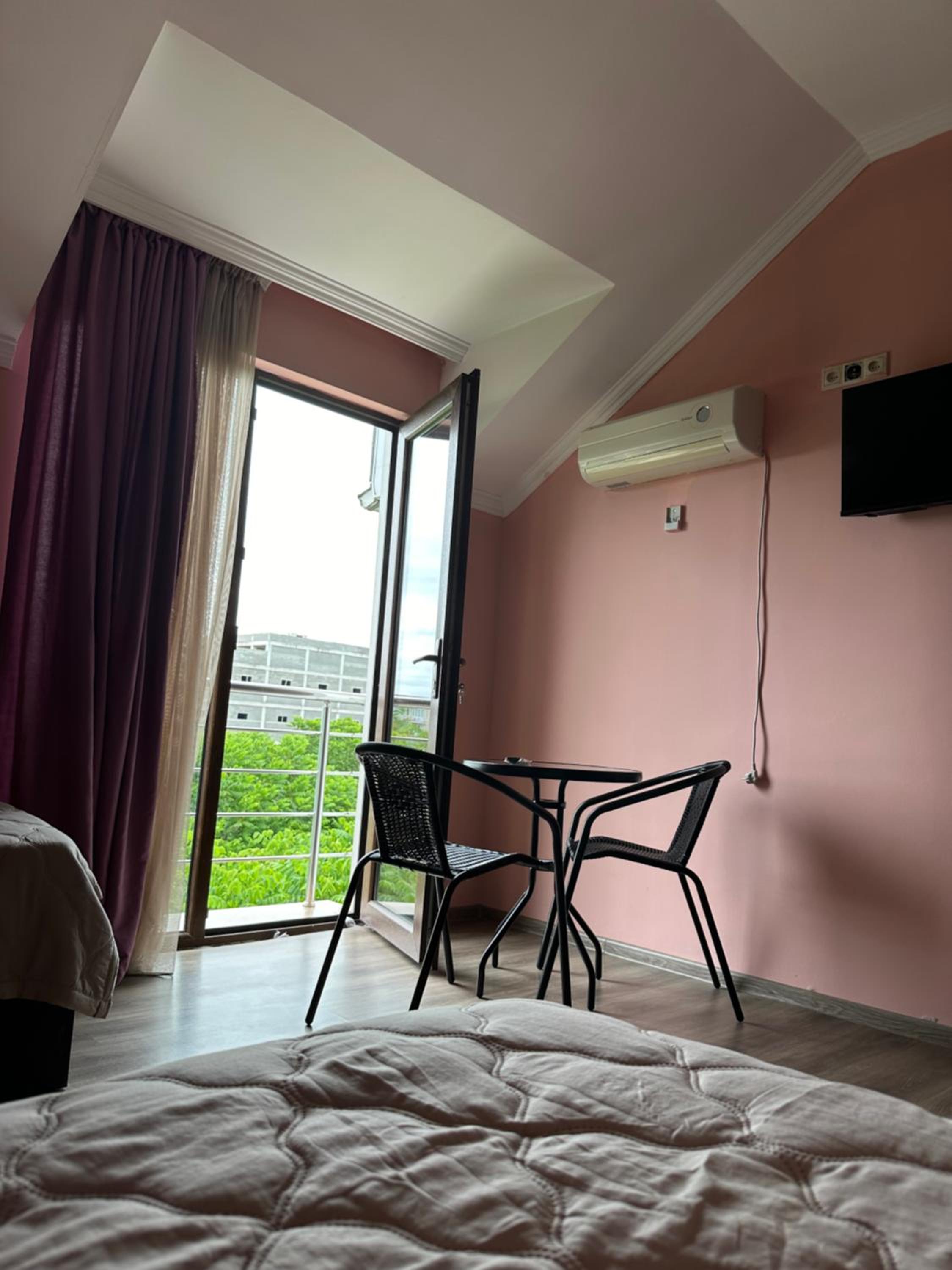 Guest House Vache view 4