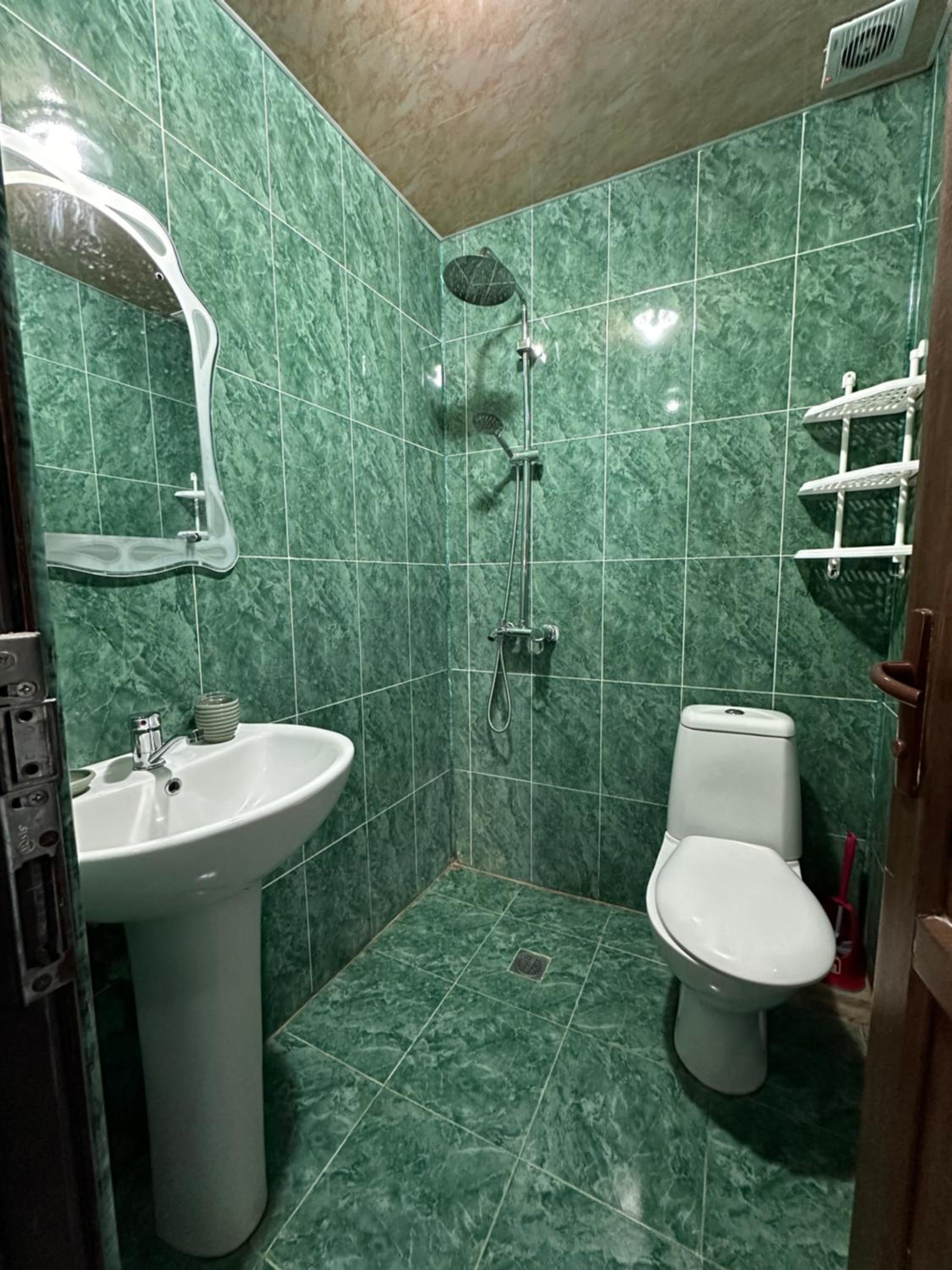 Photo 10