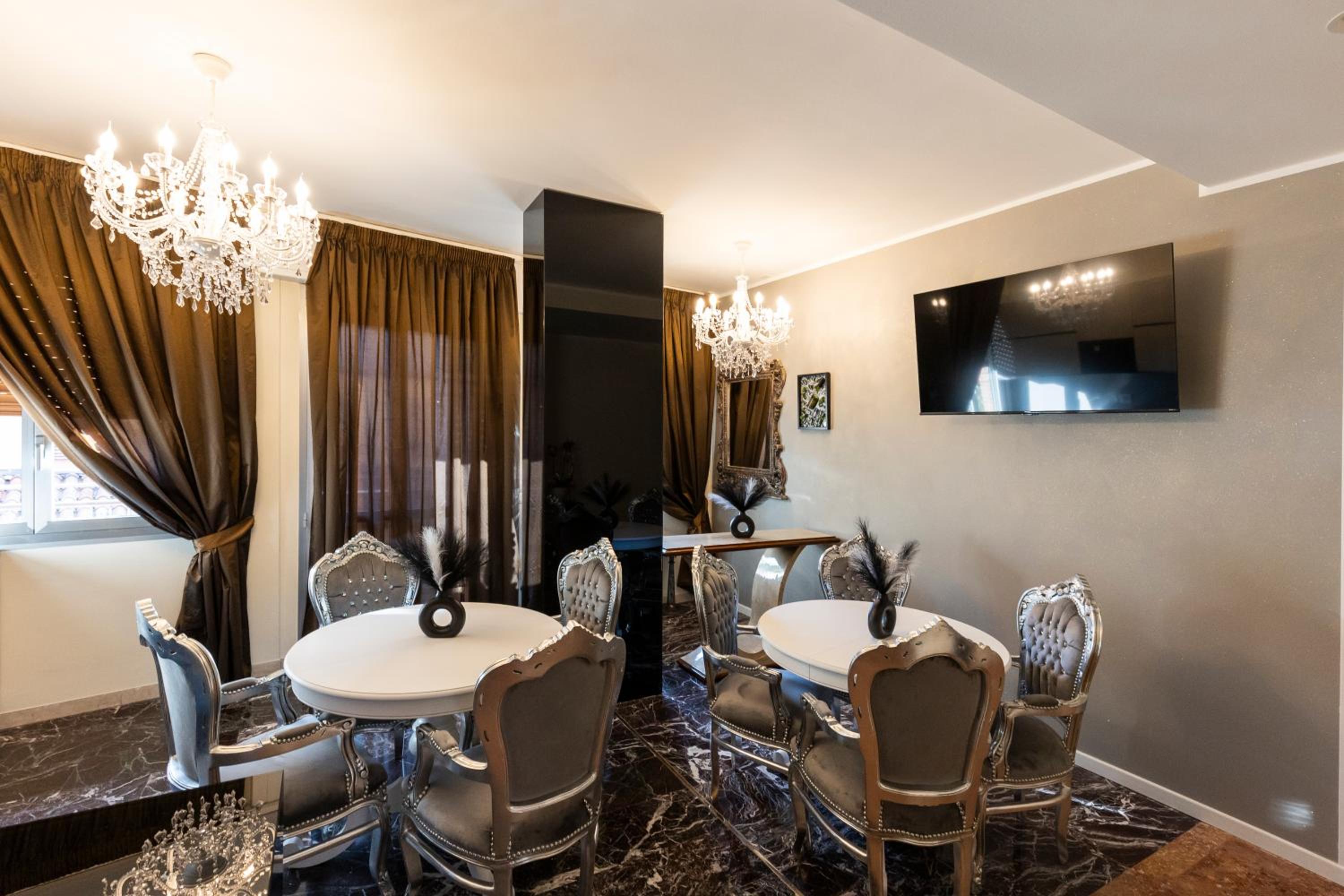 Hotel Amy Rooms - Image 1