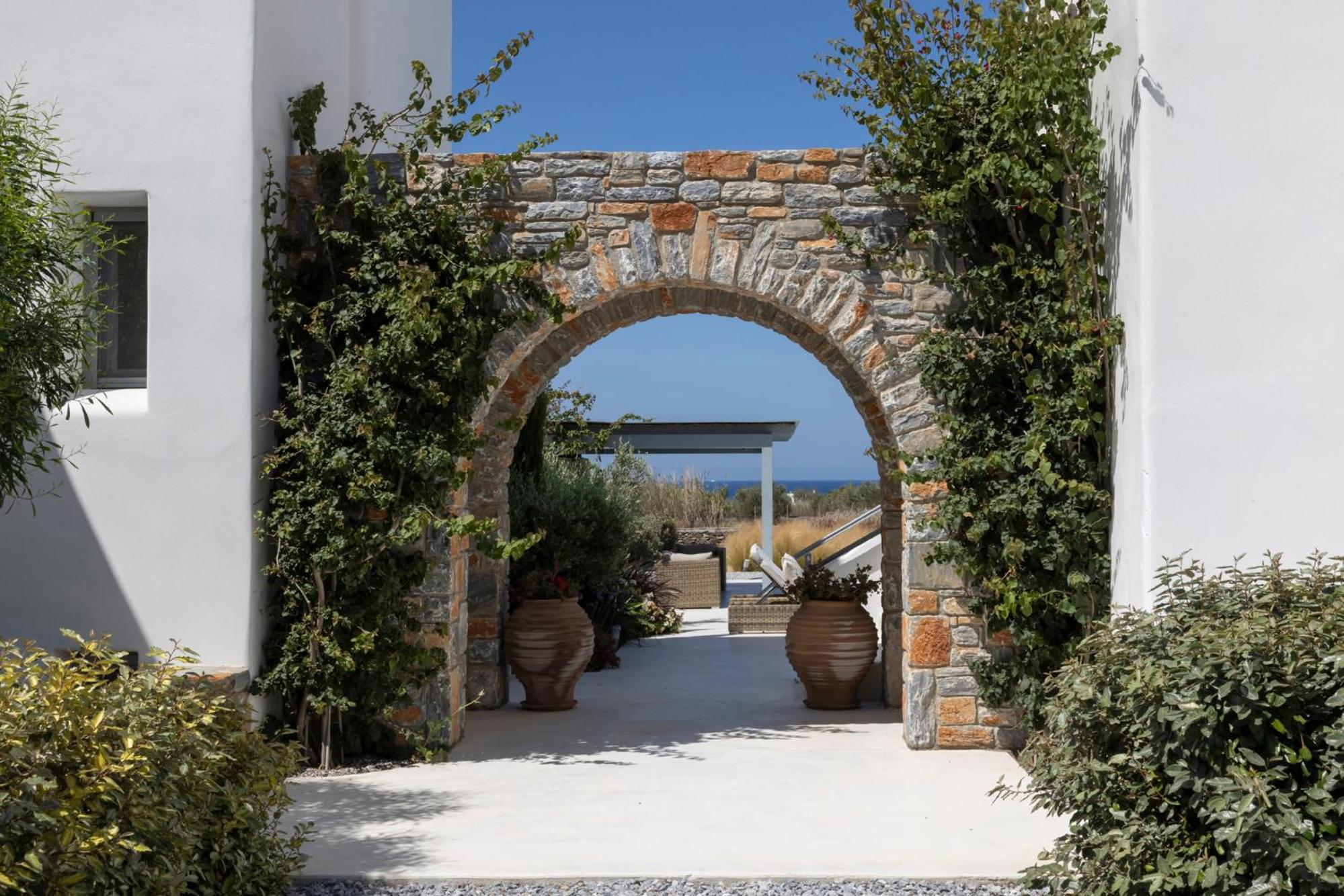 Villa Ellie, private pool & seaview by Naxos Dunes