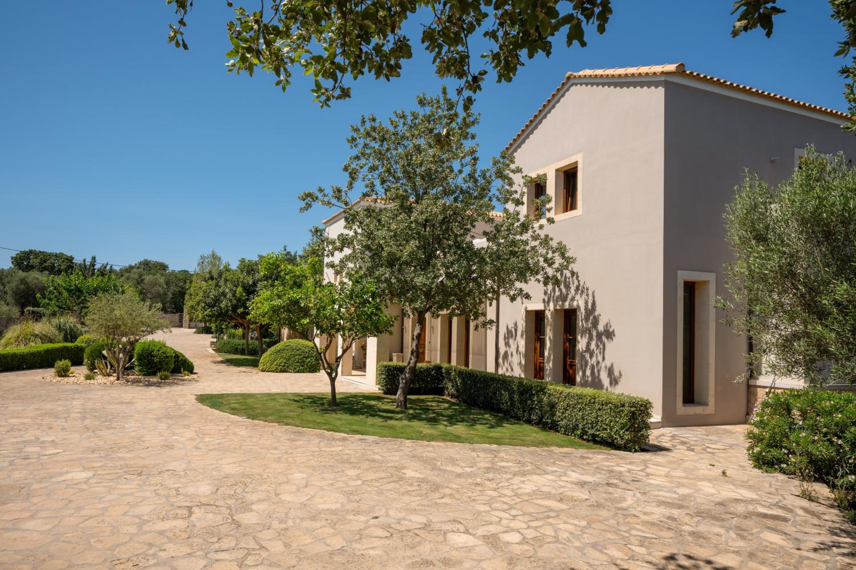 Luxurious Villa Liandri - With Private Pool view 3