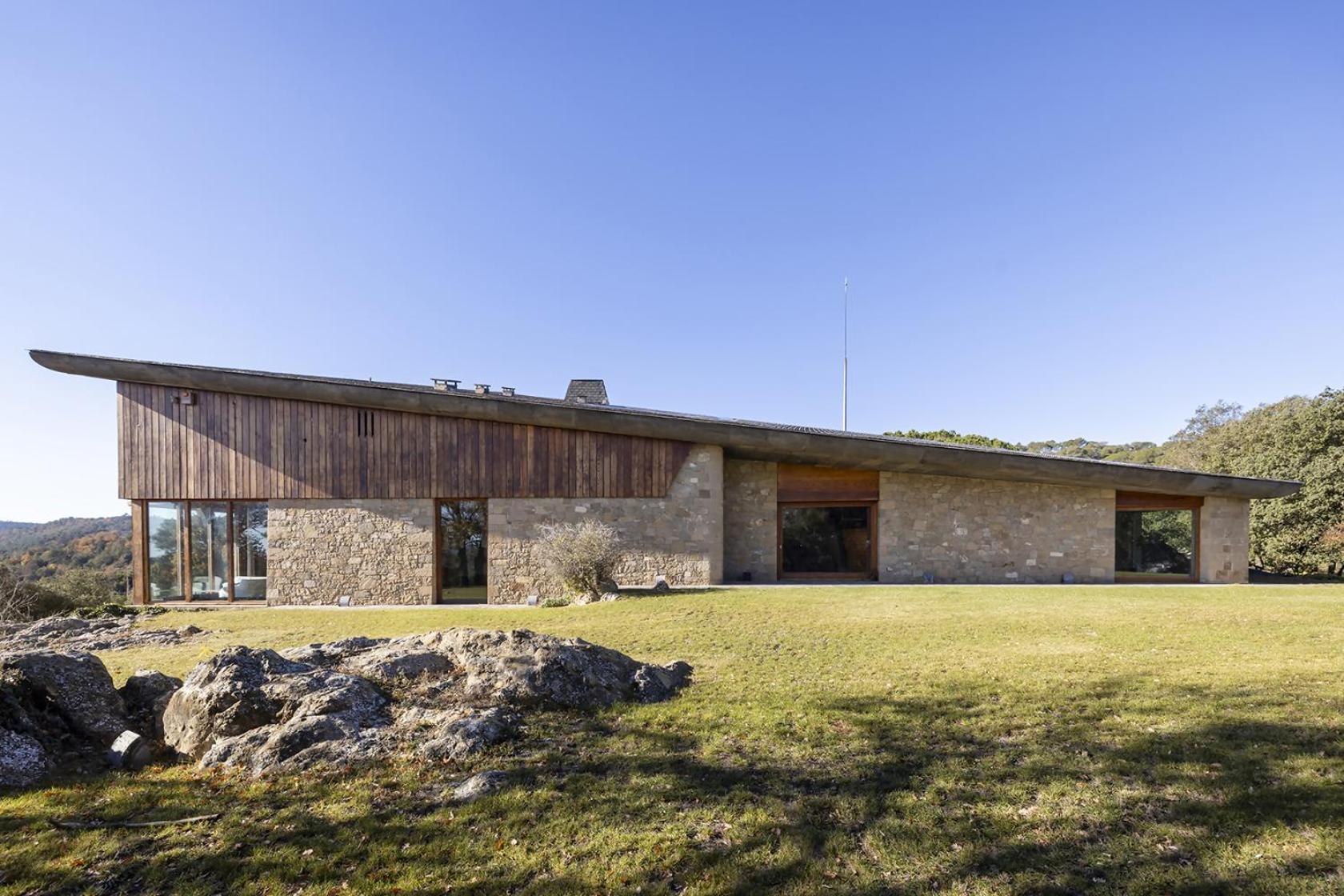 Chalet en la naturaleza cerca de Barcelona