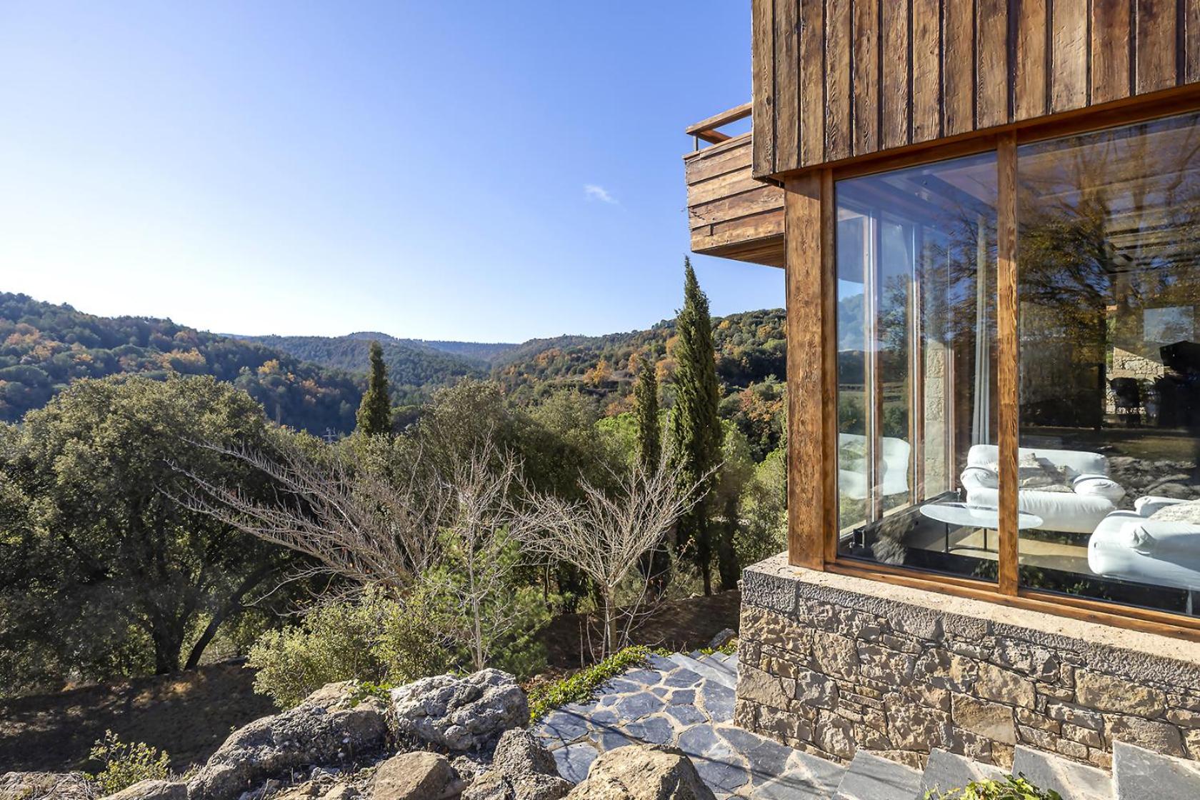Chalet en la naturaleza cerca de Barcelona