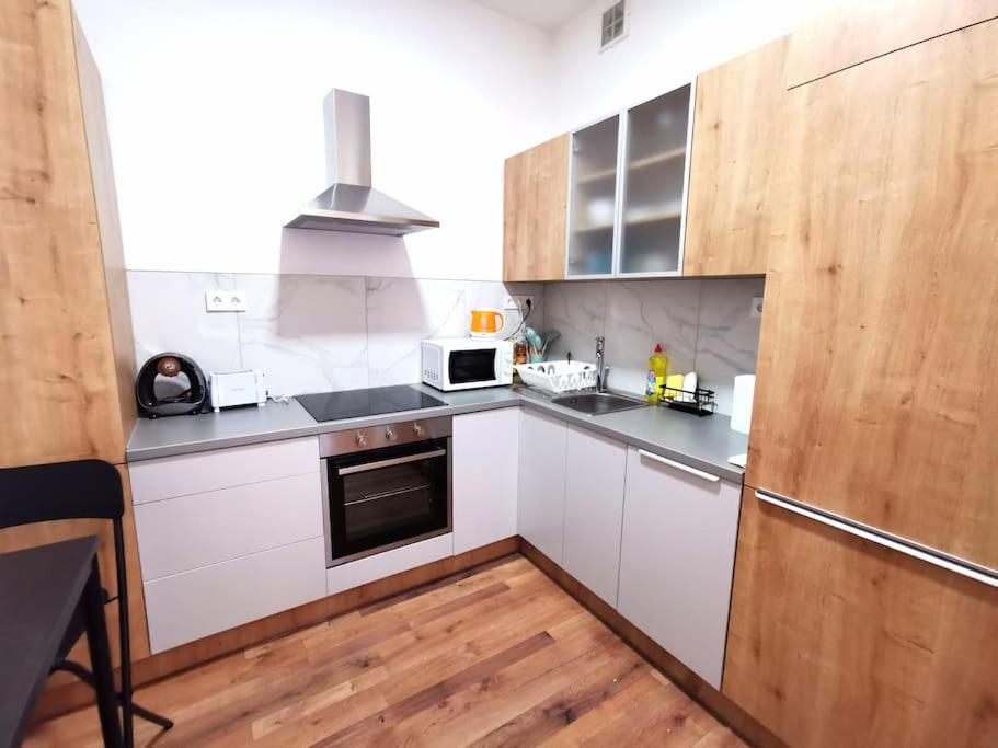 Budapest Weiner Leo Suite view 2