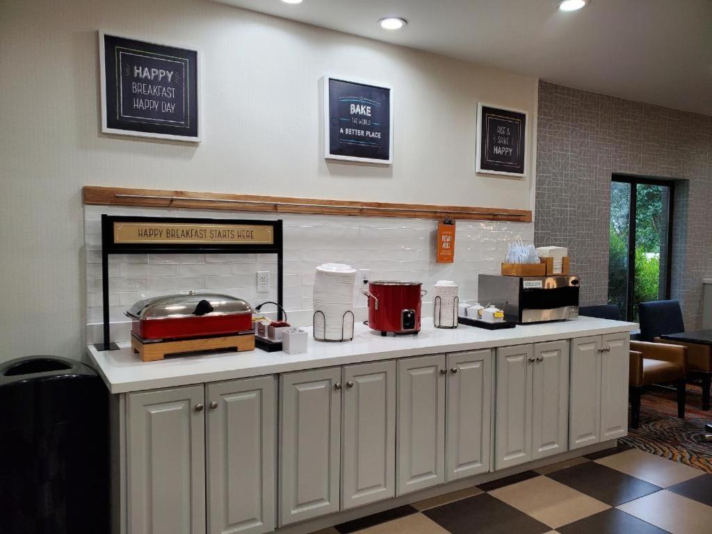 Hampton Inn Olathe - Property Image 43