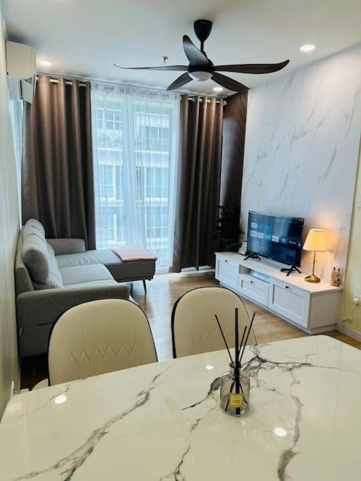 Vals Metrocity Apartment photo 2
