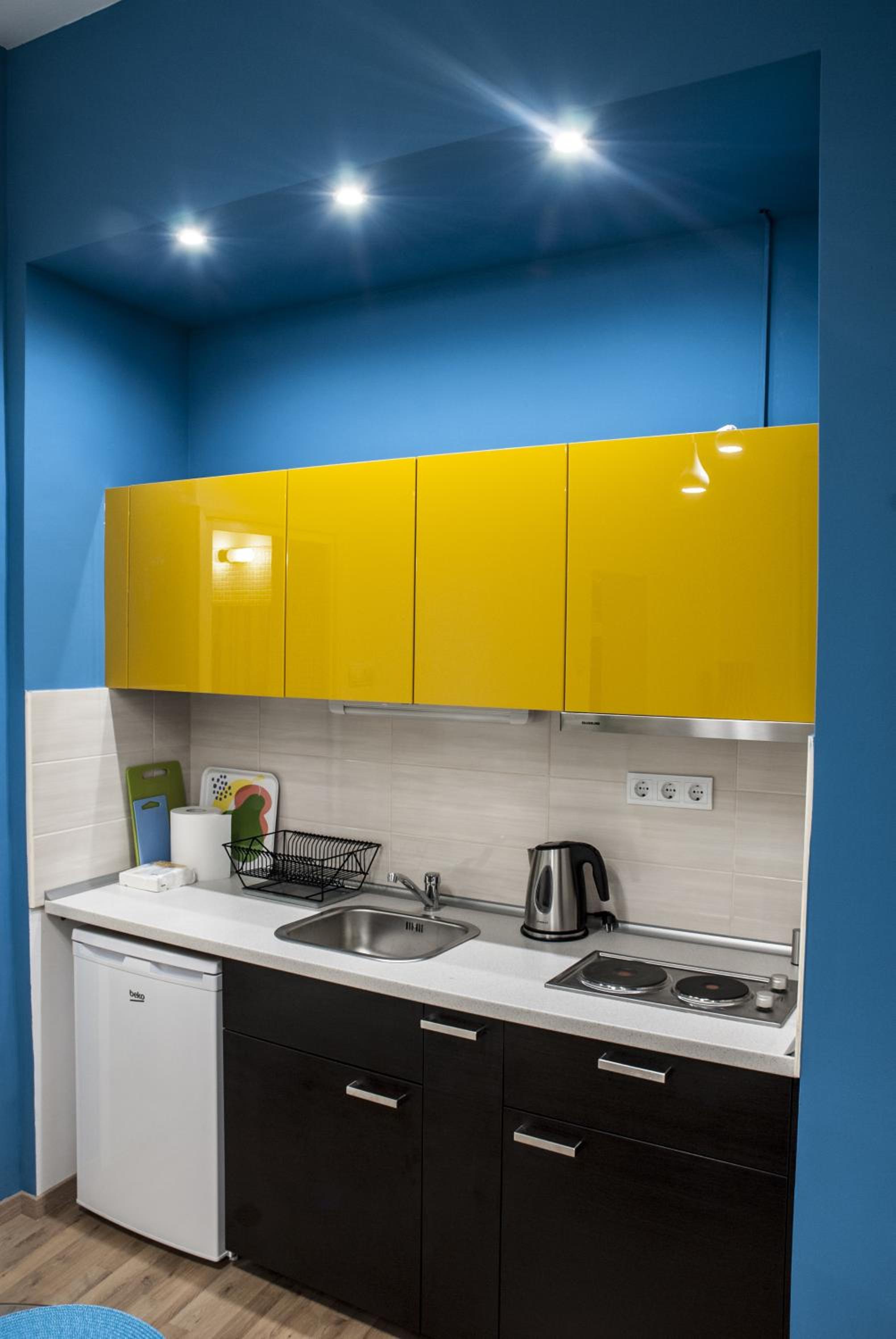 Blue home in the heart of Budapest view 5