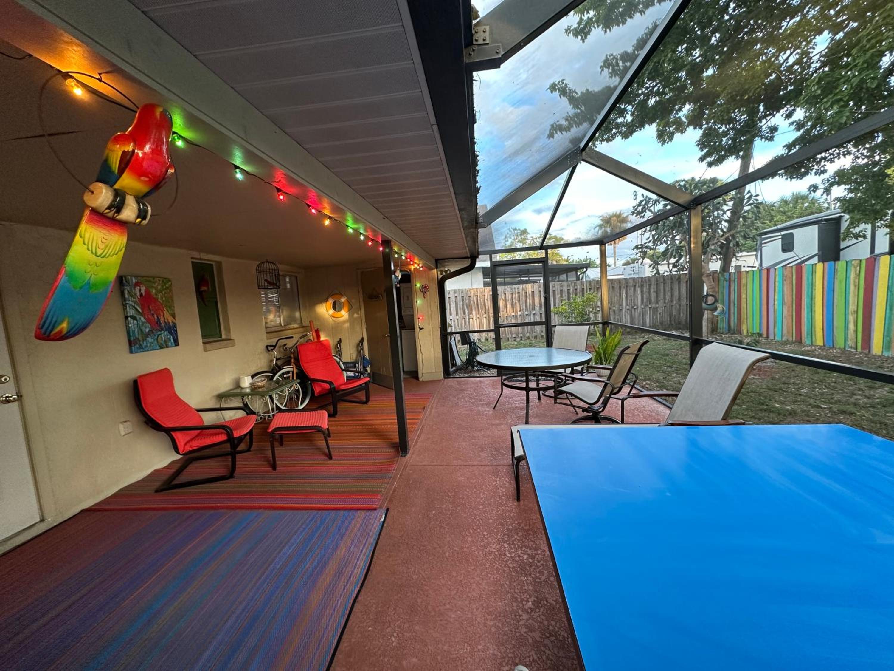 Happy House - cozy, cute rental - LOCATION! view 4