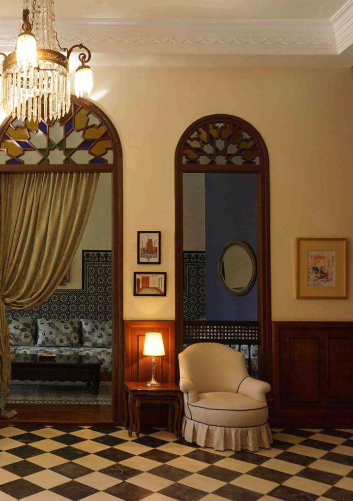 C21 Petit Palace view 3