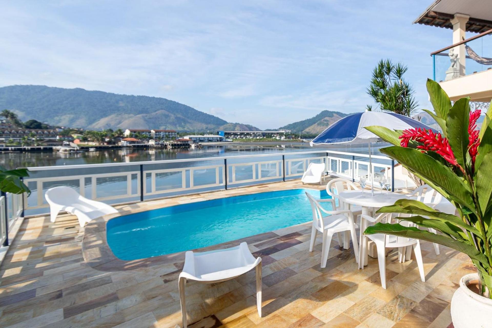 Swimming pool, kayaking and sauna on private beach