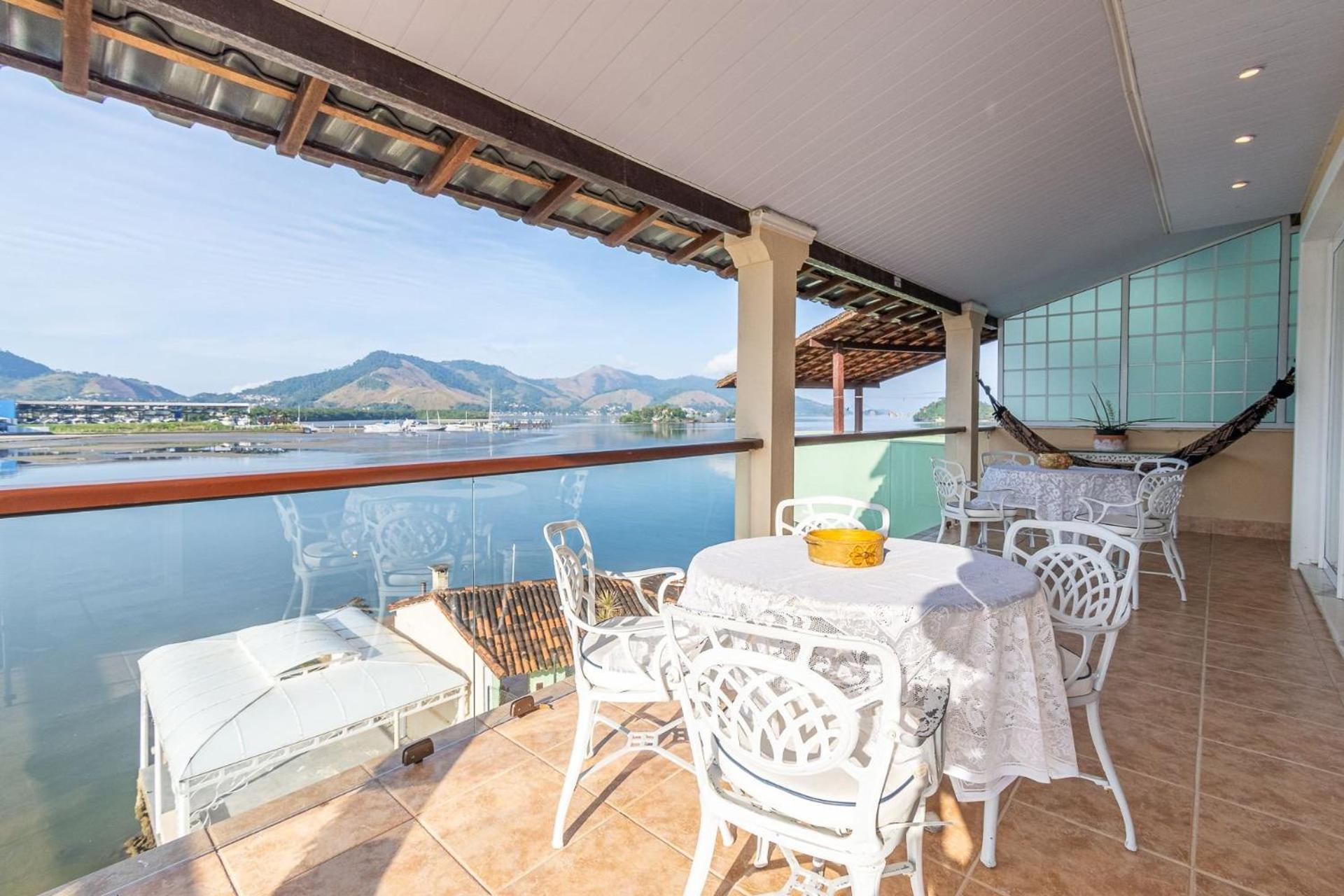 Swimming pool, kayaking and sauna on private beach