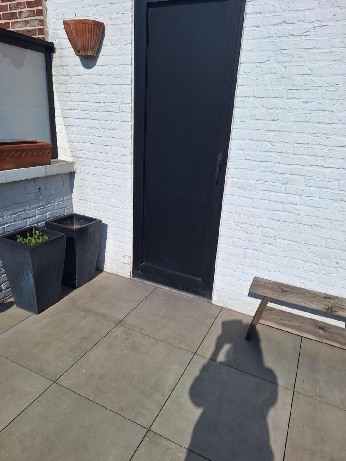 zonnig vernieuwd penthouse dicht bij het strand