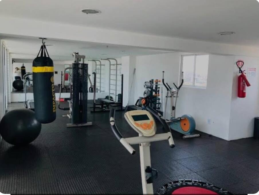 Apartamento com piscina no hooftop, 48m2 - Praia da Iracema- Fortaleza
