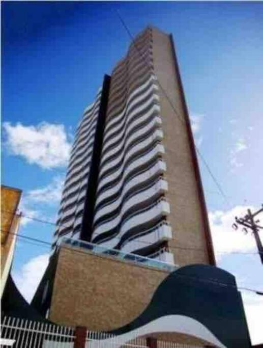 Apartamento com piscina no hooftop, 48m2 - Praia da Iracema- Fortaleza