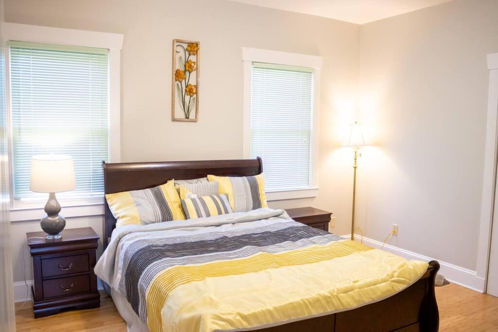Charlotte Vacations - Spacious and Stylish house - Property Image 2