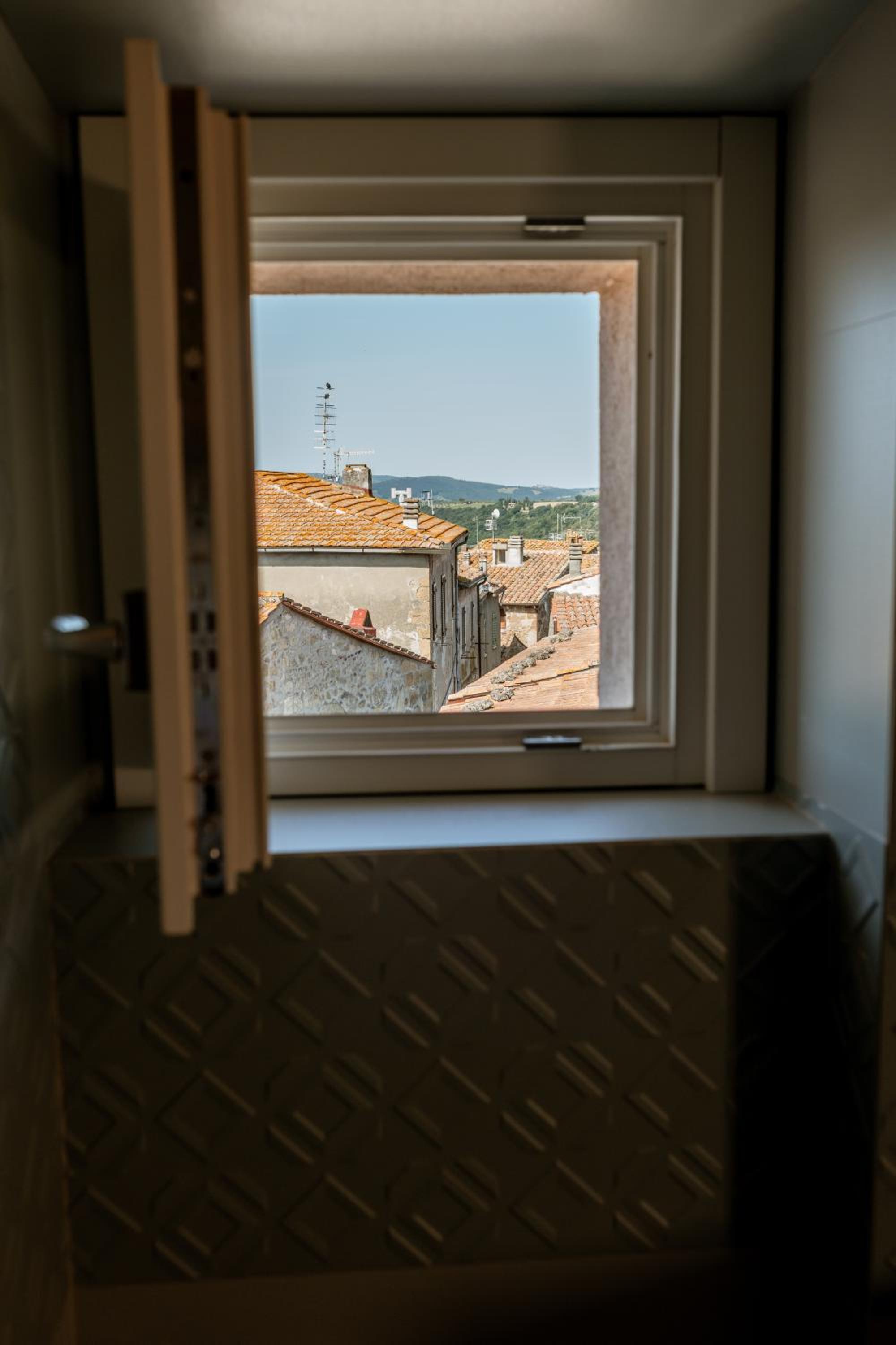 Neoclassico by Tiziana Monaldi