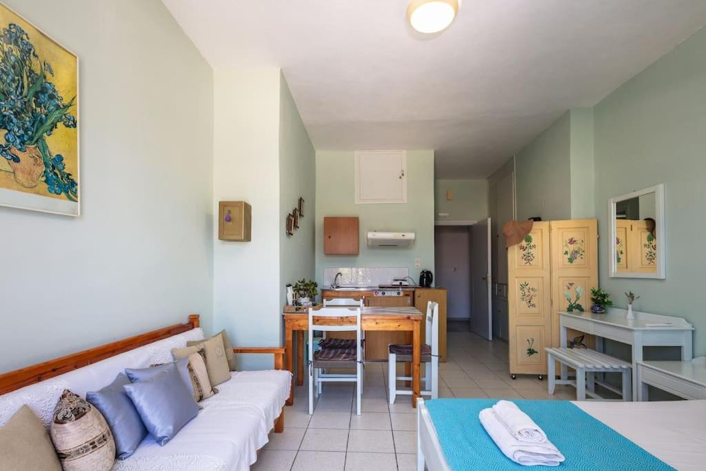 Marylee's studio Old town Rethymno #2 Adults Only view 5