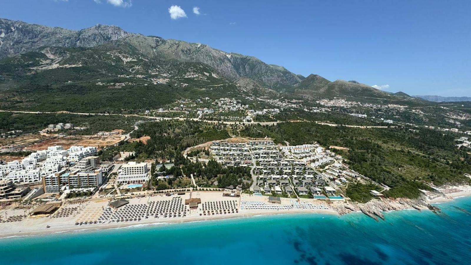 Premium Villa photo 2