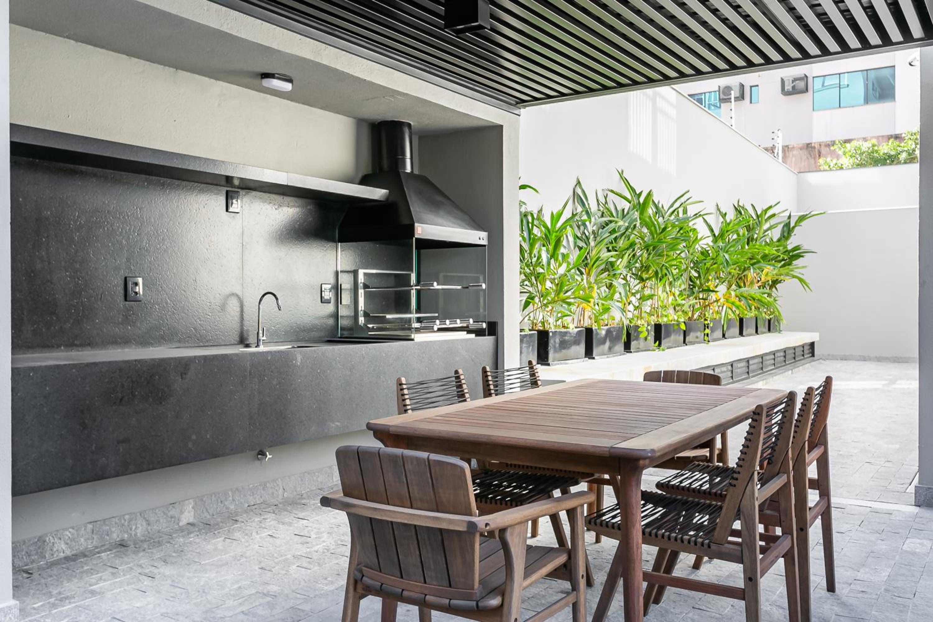 Studios Rio Branco by Viva - Prédio moderno, aptos com cama king-size no centro de Floripa
