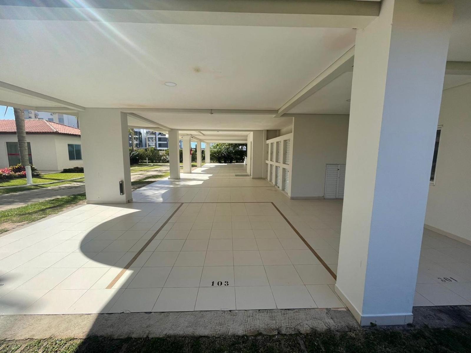 Cód 78 - Belo apartamento à 80m do mar