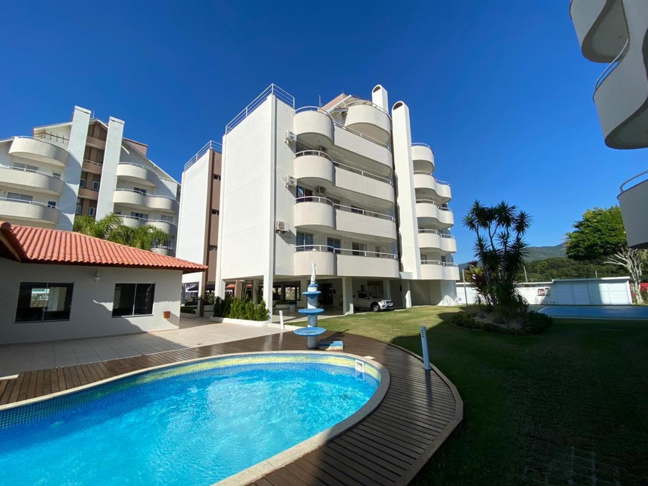 Cód 1 - Cobertura duplex com piscina privativa