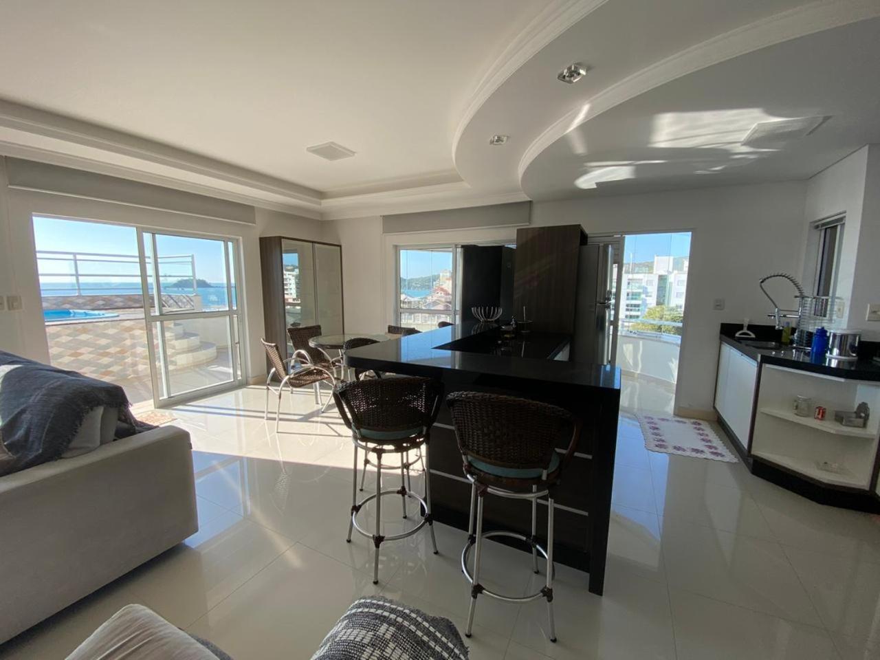 Cód 1 - Cobertura duplex com piscina privativa