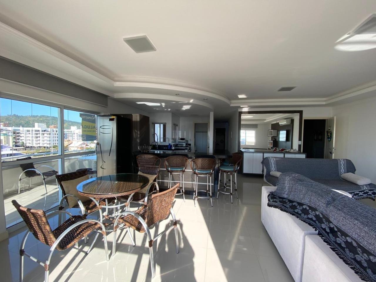 Cód 1 - Cobertura duplex com piscina privativa