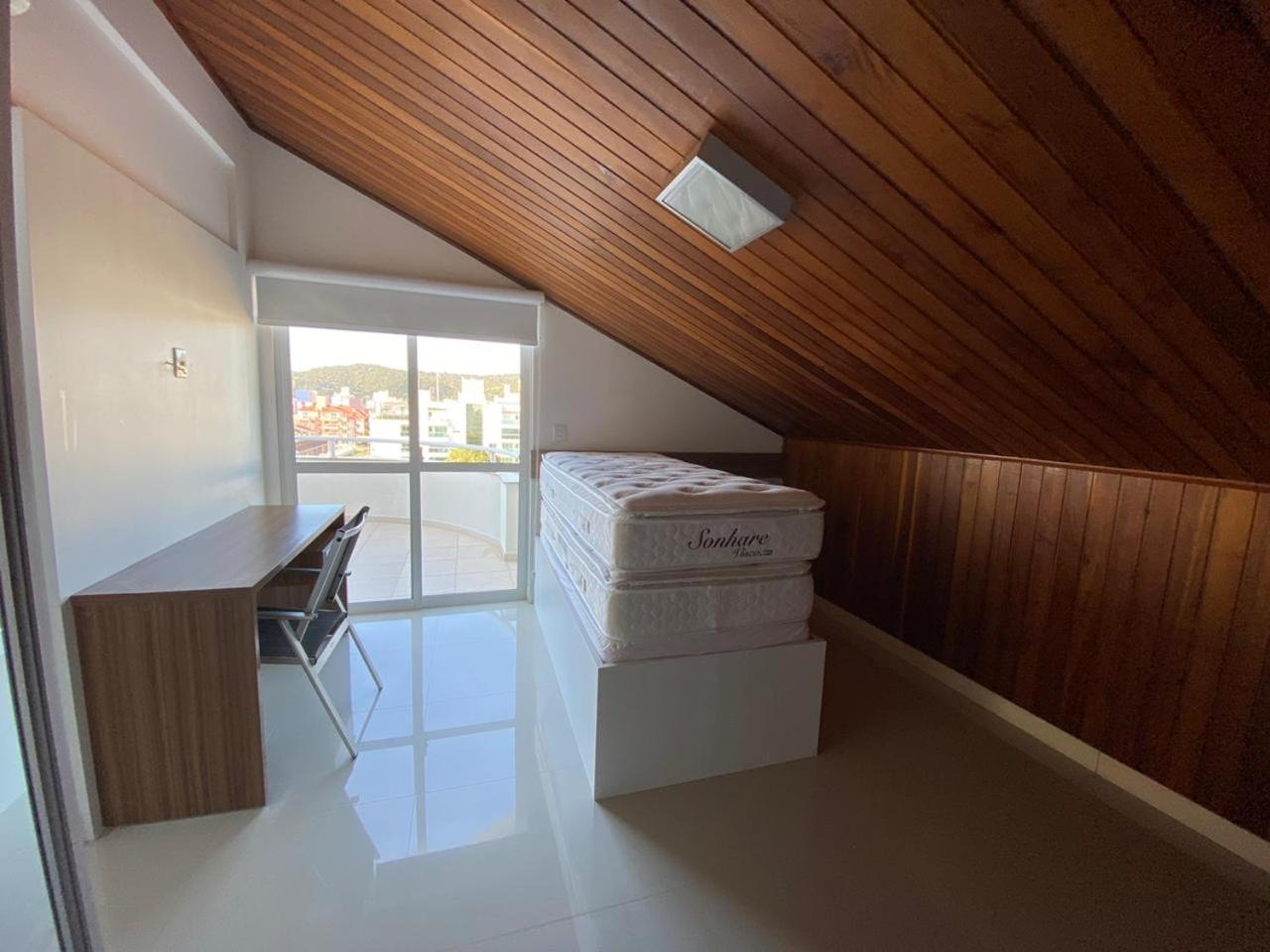 Cód 1 - Cobertura duplex com piscina privativa