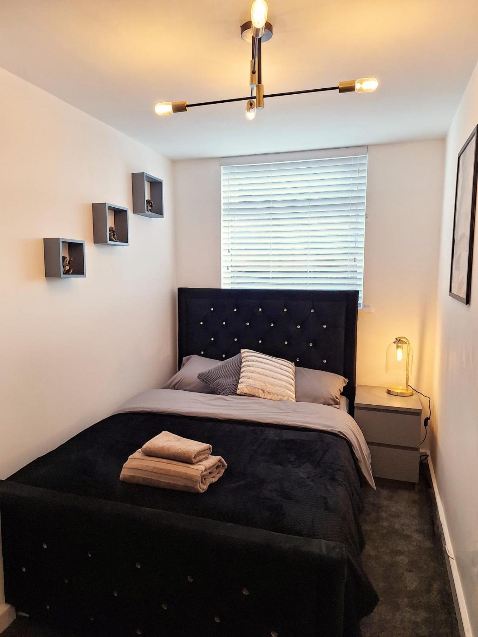 Luxury 3 bedroom apartment ! view 2