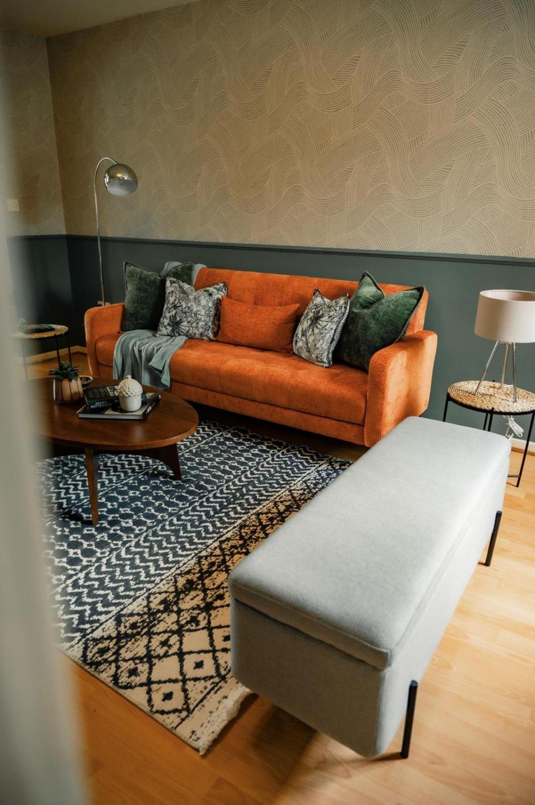 Stylish 2-Bedroom Home Perfect for Families and Couples view 4