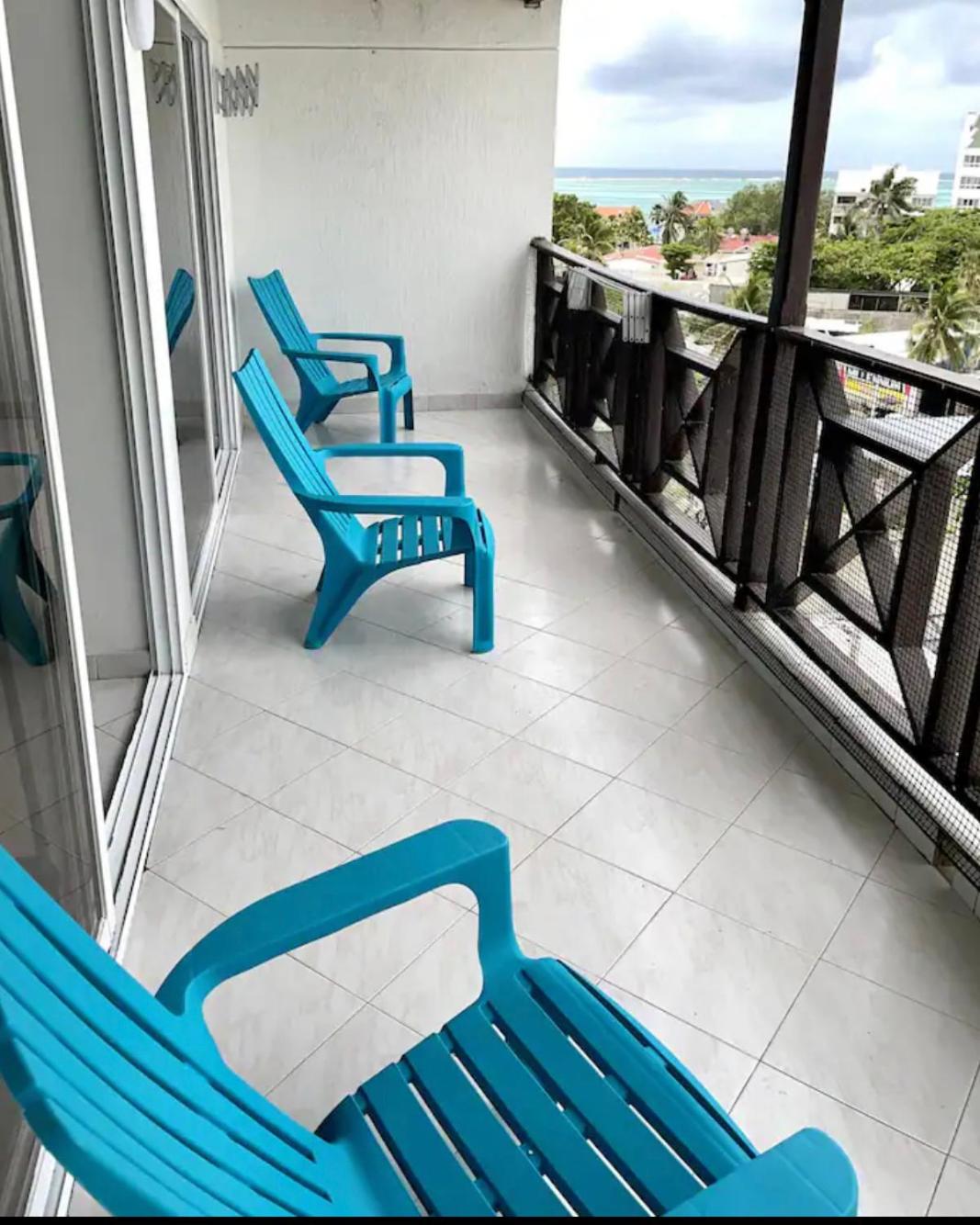 1 Cuadra De la playa Apartamentos Villa del Mar by Top