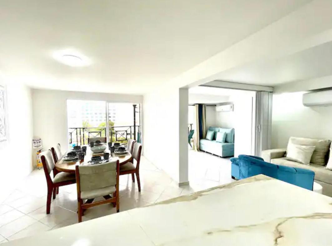 1 Cuadra De la playa Apartamentos Villa del Mar by Top