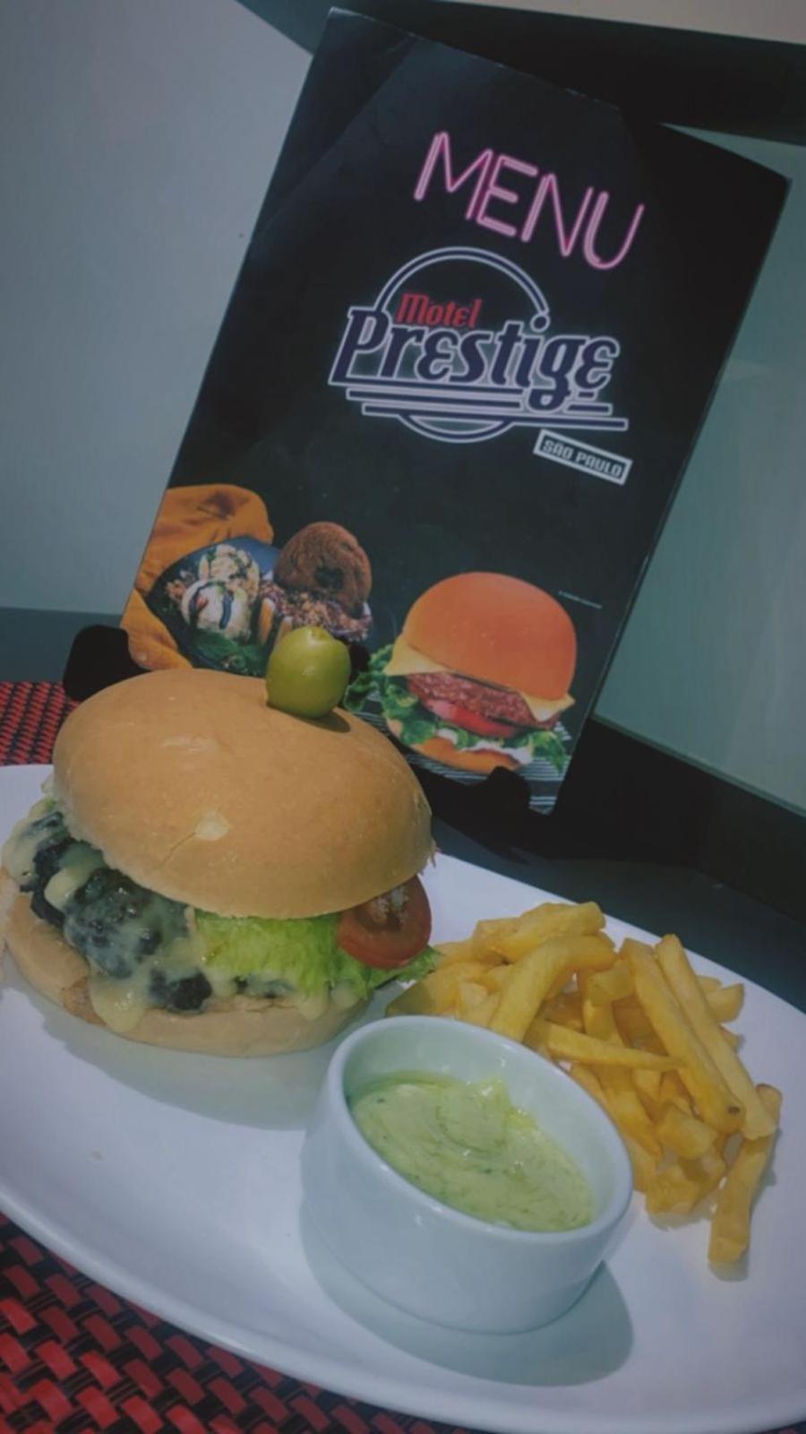 Prestige Motel 4