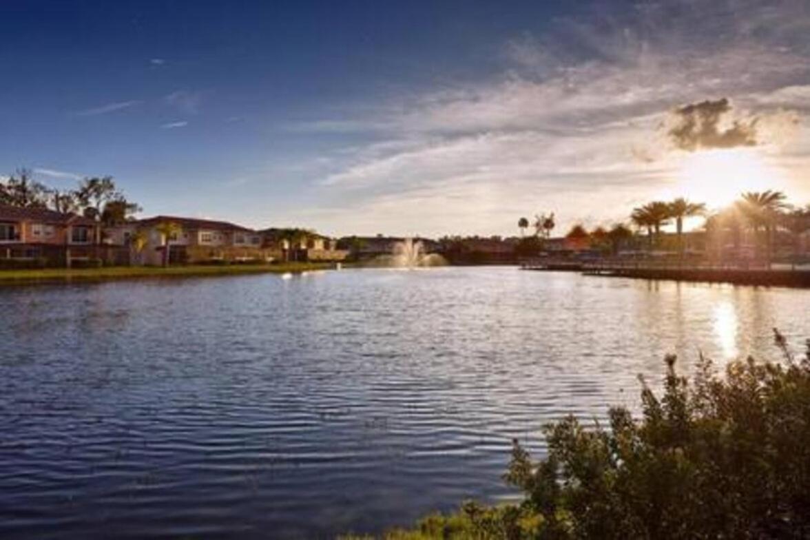 Regal Oaks Free Resort Disney No Carpet 3BED