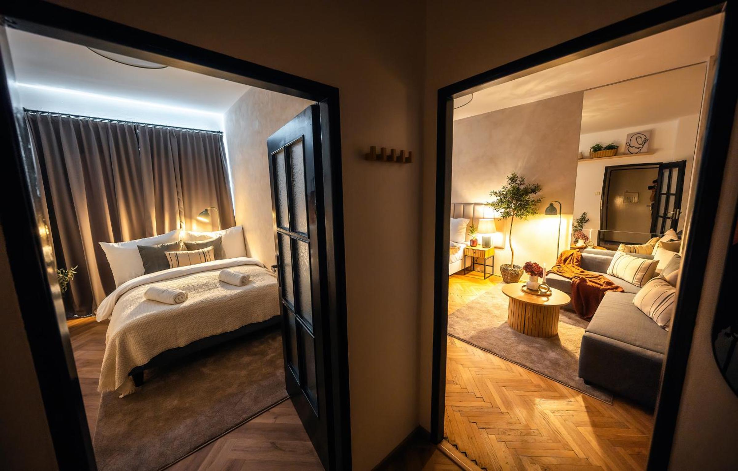 2BR 1,5Bath Chic City Suite near Wenceslas Square