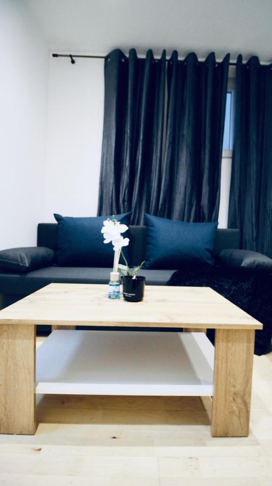 6 min to Amusement Park - Economy Rooms in Shared Apartment